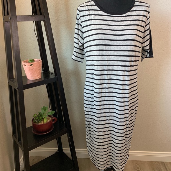 LuLaRoe Dresses & Skirts - Lularoe striped dress
